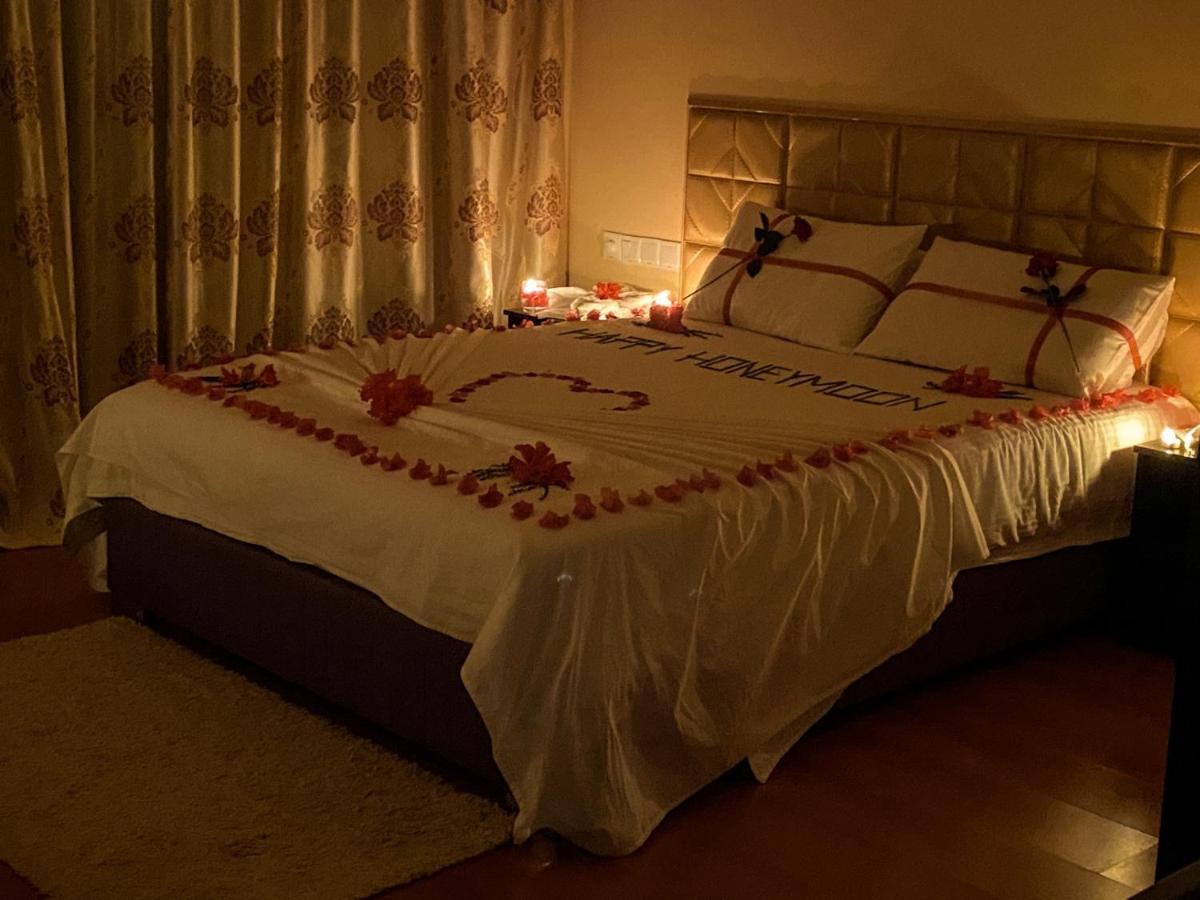 Hotel Abuharee Grand Addu City Exterior foto