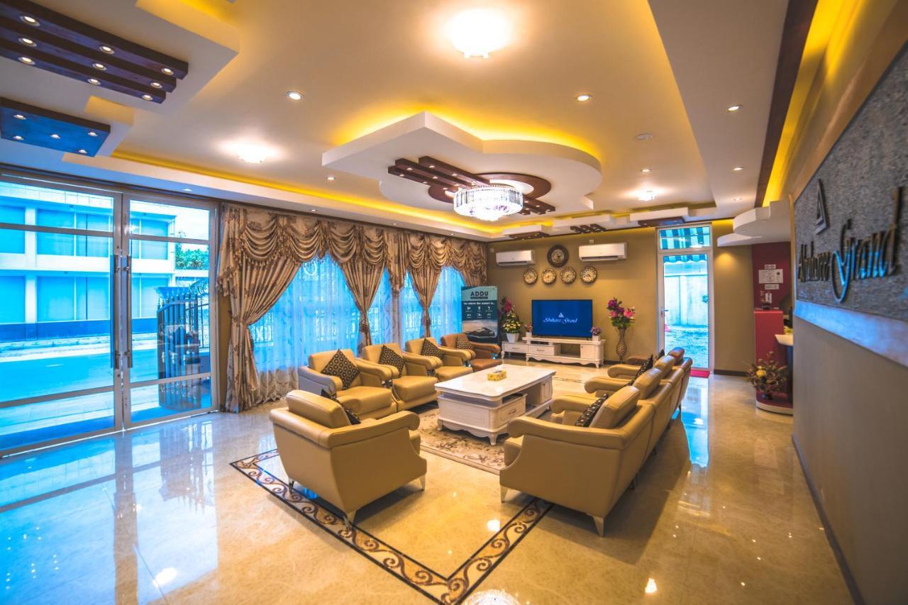 Hotel Abuharee Grand Addu City Exterior foto
